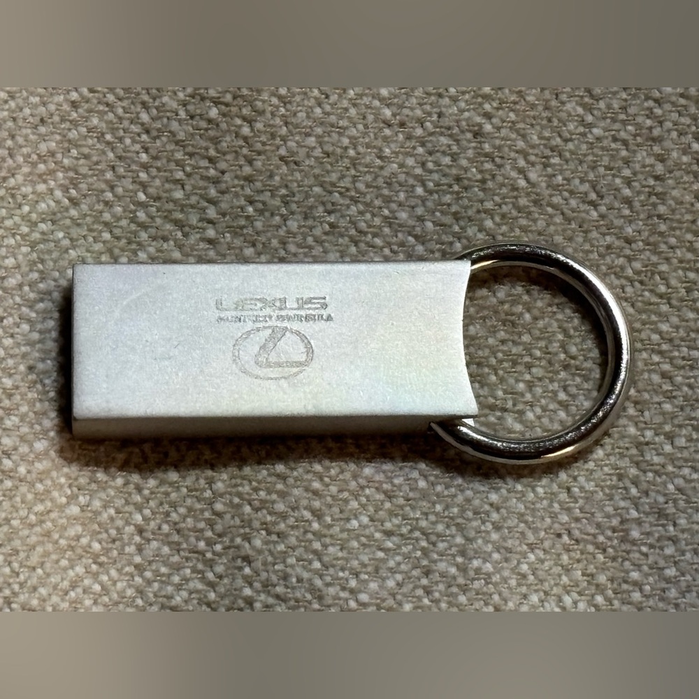 Lexus Silver Key Holder - Picture 9 of 13